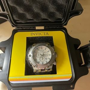 Quartz Invicta Subaqua Watch
